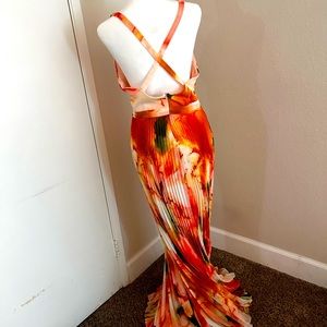 Beautiful sun dress brand new